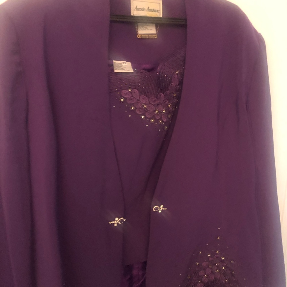 Brand new woman suit with tag